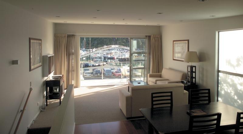 The Moorings On Malborough Hotel Picton Bagian luar foto